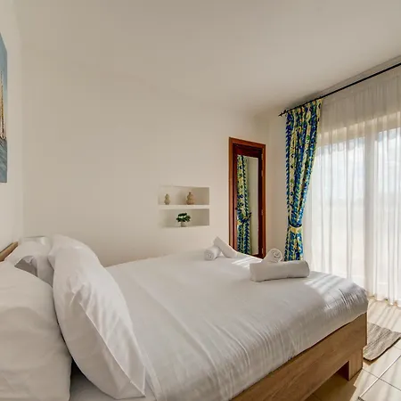 Stunning Penthouse With Spacious Terrace By 360 Estates Apartamento