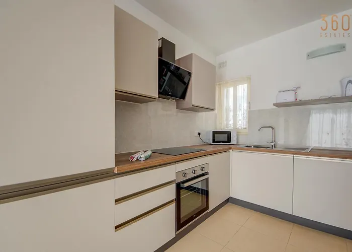 Stunning Penthouse With Spacious Terrace By 360 Estates Appartement