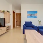 Stunning Penthouse With Spacious Terrace By 360 Estates Appartement