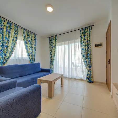 Stunning Penthouse With Spacious Terrace By 360 Estates *