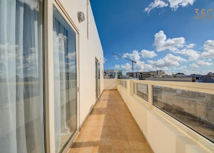 Apartman Stunning Penthouse With Spacious Terrace By 360 Estates Sliema