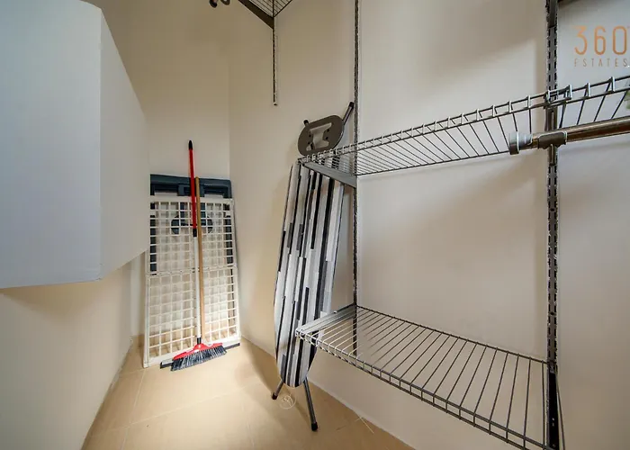 Apartment Stunning Penthouse With Spacious Terrace By 360 Estates