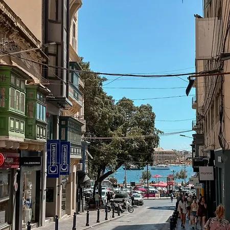 Apartment Stunning Penthouse With Spacious Terrace By 360 Estates *