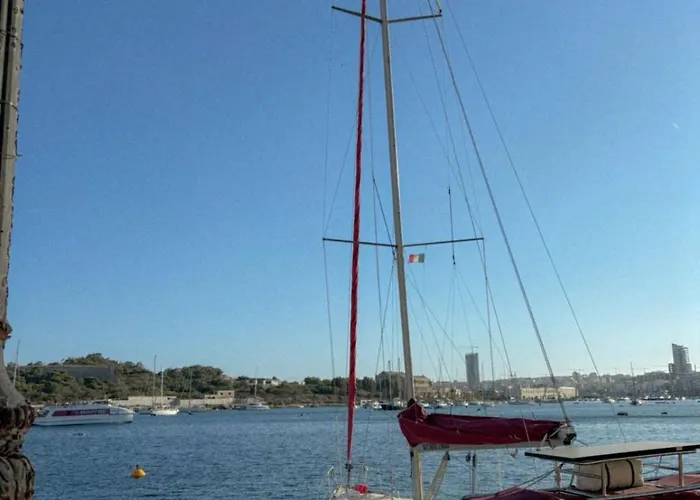 Stunning Penthouse With Spacious Terrace By 360 Estates